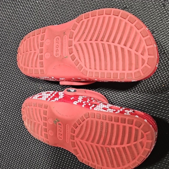 CROCS Kids Red Patterned Slippers - Picture 3 of 3